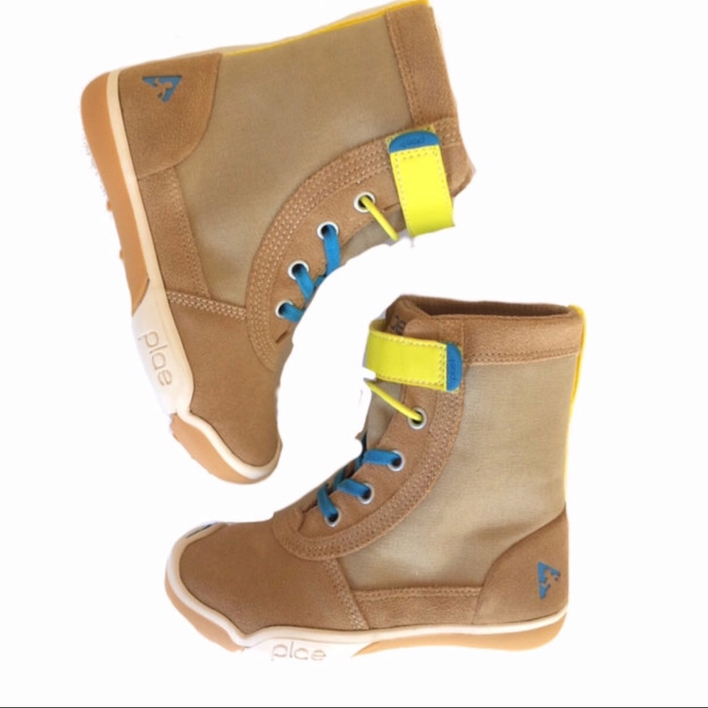 Plae boots